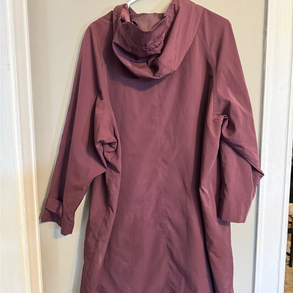 LL Bean Women's Poly Wool Lined Hooded Zip Trench Jacket in Burgundy - Picture 10 of 10